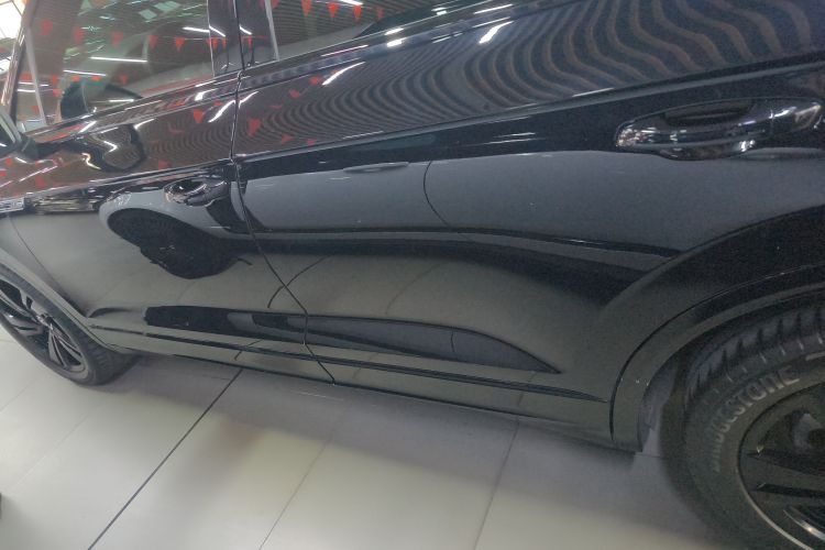 大众 途锐  3.0TSI 锐享版 曜黑运动套装车身外观6003