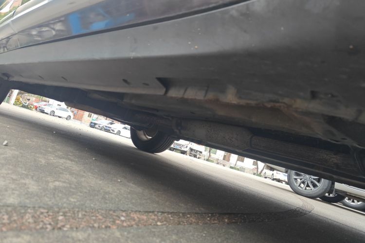 众泰SR9 2017款 2.0T 自动极致之梦版局部细节9001