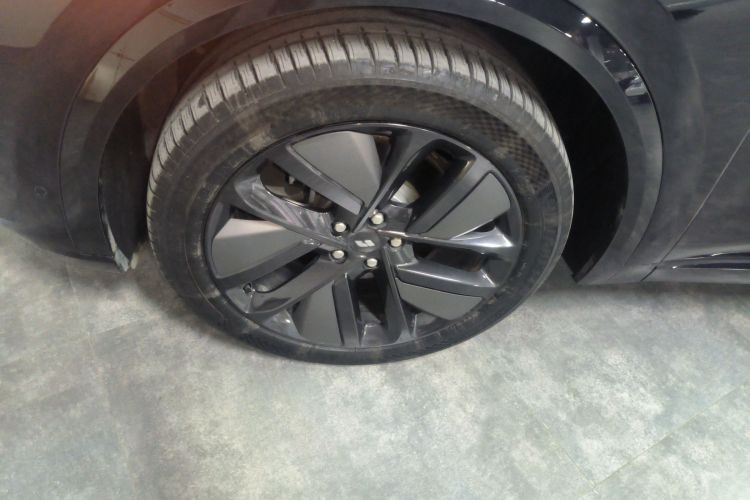 理想汽车 理想L8 2024款 Pro车身外观6002