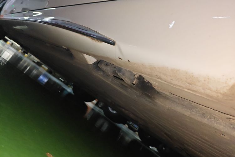 奔驰C级 2022款 改款 C 200 L 运动版局部细节9003