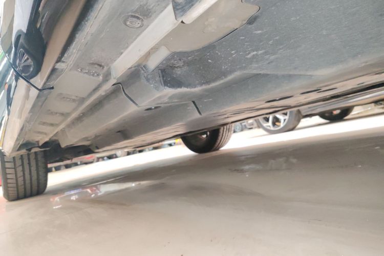 丰田 威飒 2023款 2.0L CVT两驱尊贵版局部细节9002