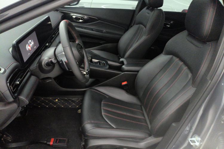 广汽传祺 影豹 2023款 270T DCT J16版局部细节19