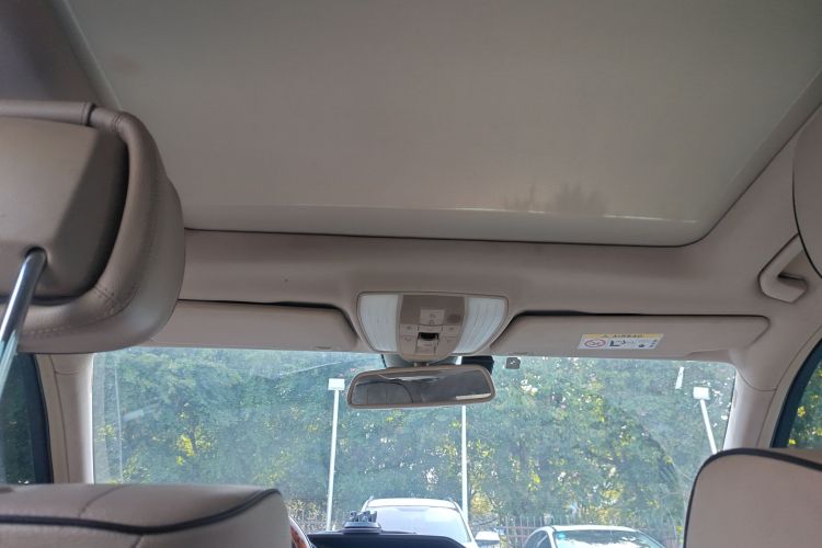 奔驰E级 2015款 E 260 L中控内饰22