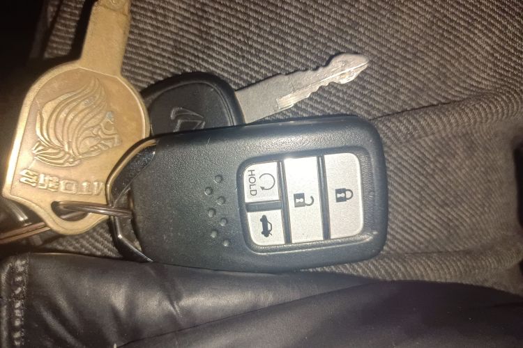 本田 雅阁 2016款 混动 2.0L 锐酷版中控内饰11