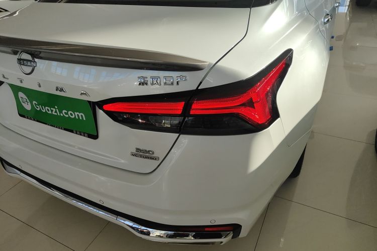 日产 天籁 2022款 2.0T XL 进享版车身外观9