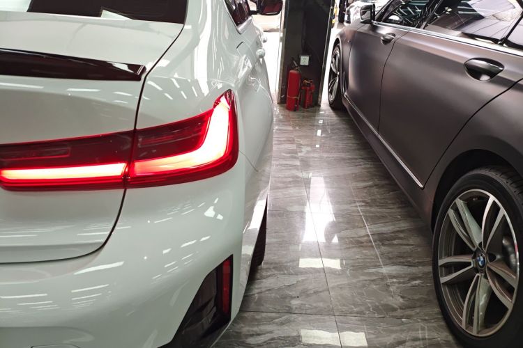 宝马3系 2025款 325i M运动套装车身外观6006