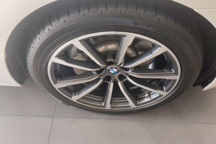 宝马6系GT 2022款 630i 豪华设计套装车身外观10