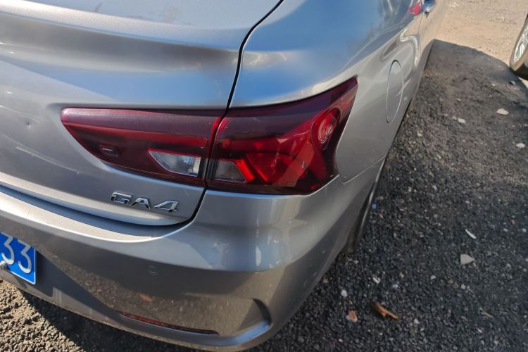 广汽传祺 传祺GA4 2018款 150N 手动豪华版车身外观9