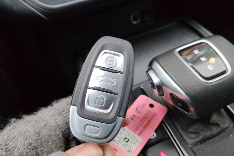 红旗E-QM5 2024款 610km PLUS中控内饰11