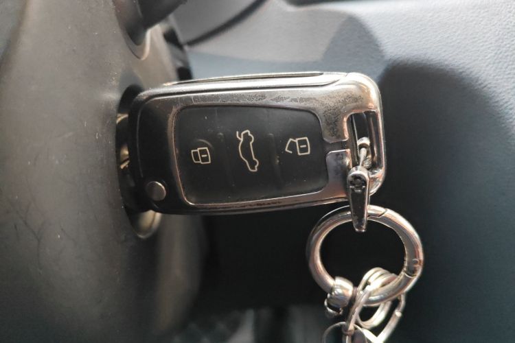 奥迪Q3 2018款 30 TFSI 时尚型典藏版中控内饰7001