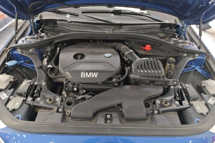 宝马1系 2018款 改款 118i 运动型机舱底盘24