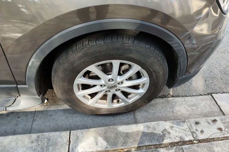 别克 昂科威 2016款 20T 两驱精英型车身外观10