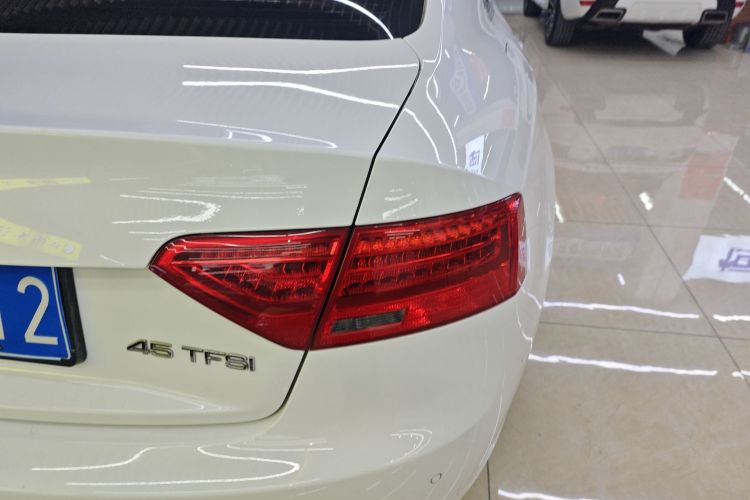 奥迪A5 2016款 Coupe 45 TFSI 舒适型车身外观9