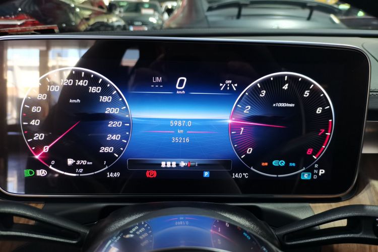 奔驰C级 2022款 C 260 L中控内饰14