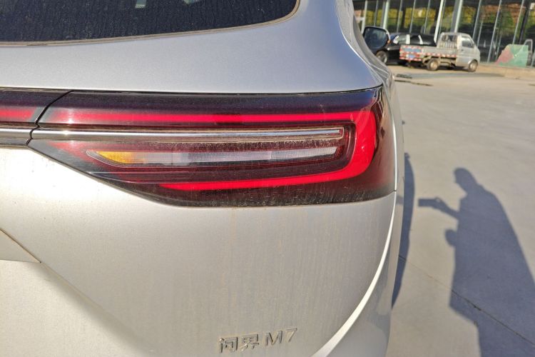 鸿蒙智行 问界M7 2024款 1.5T 智驾四驱Ultra版 6座车身外观6006