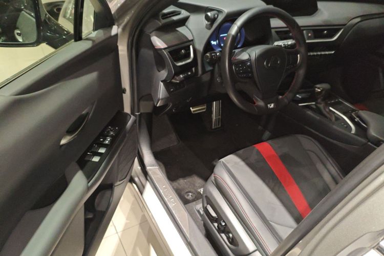 雷克萨斯UX 2020款 200 F SPORT版中控内饰20