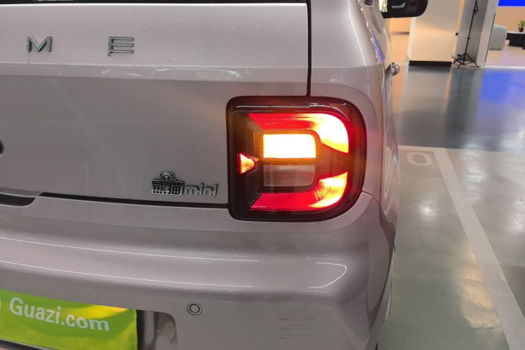 吉利银河 2024款 熊猫mini 200km 耐力熊车身外观9