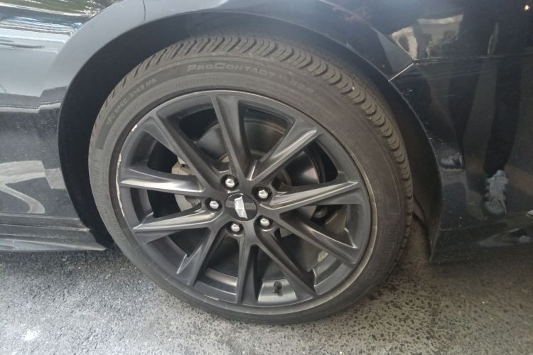 凯迪拉克CT4 2021款 28T 尊贵型车身外观10