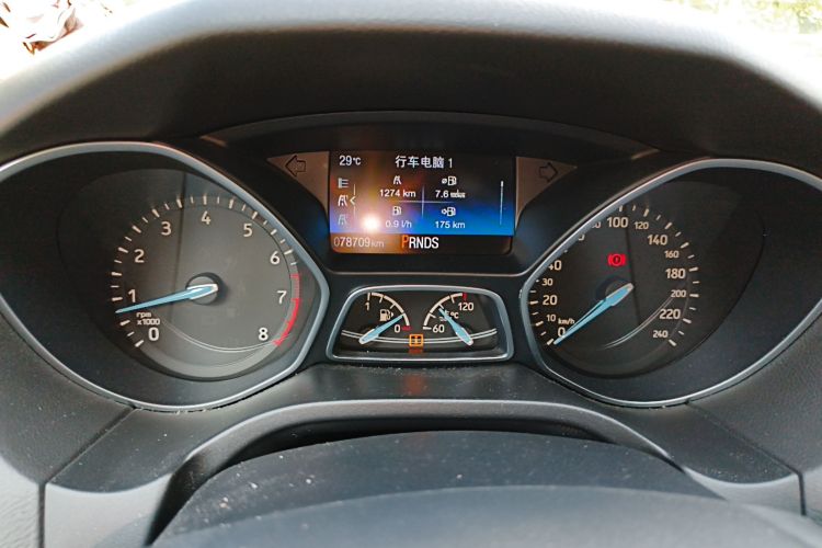 福特 福克斯 2018款 两厢经典 EcoBoost 180 自动精英型中控内饰14