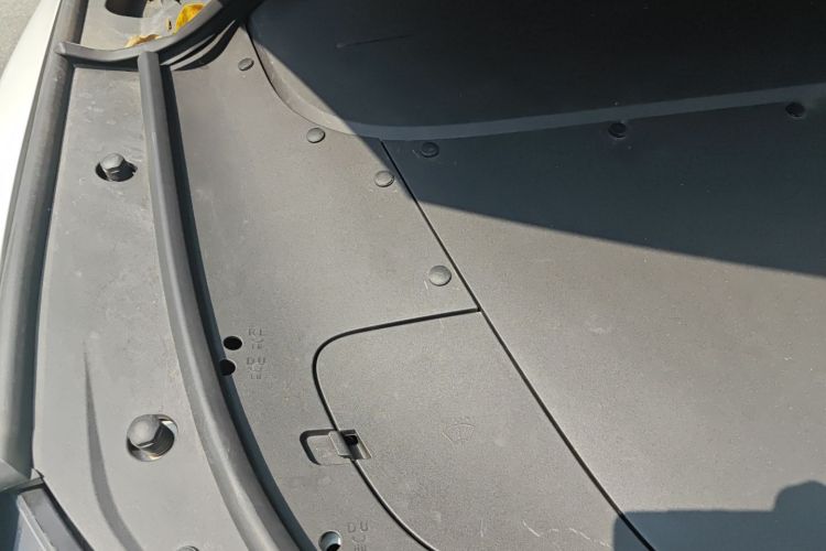 理想汽车 理想ONE 2021款 增程6座版局部细节9006