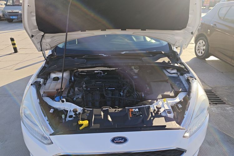 福特 福克斯 2018款 两厢经典 1.6L 自动风尚型智行版局部细节24