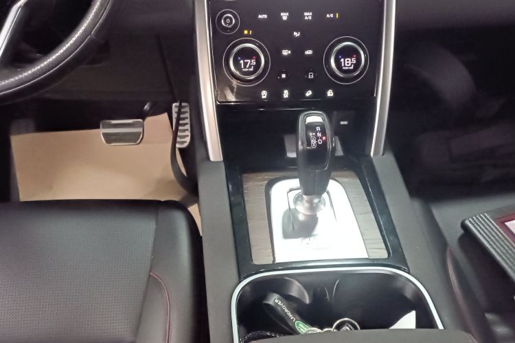 路虎 发现运动版 2023款 249PS R-Dynamic S 性能版中控内饰18