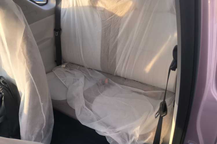 吉利银河 熊猫 2025款 210km 元气熊中控内饰7004