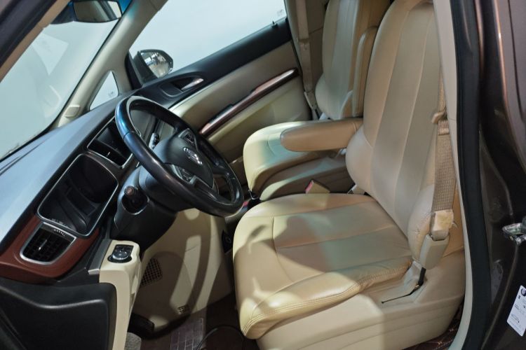 别克GL8 2017款 25S 舒适型 国V局部细节19