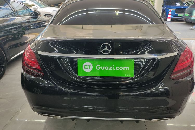 奔驰C级 2019款 改款 C 260 L 运动版车身外观6