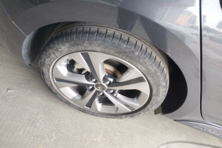 现代 菲斯塔 2019款 280TGDi 运动版 国VI车身外观6008