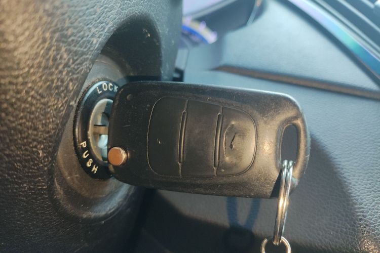 现代 索纳塔 2013款 2.0L 自动时尚版中控内饰11