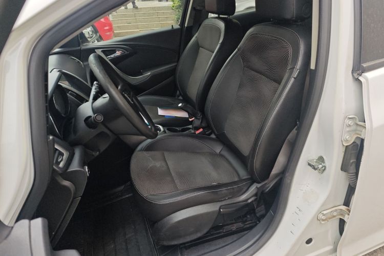 别克 英朗 2014款 XT 1.6L 自动时尚版中控内饰19