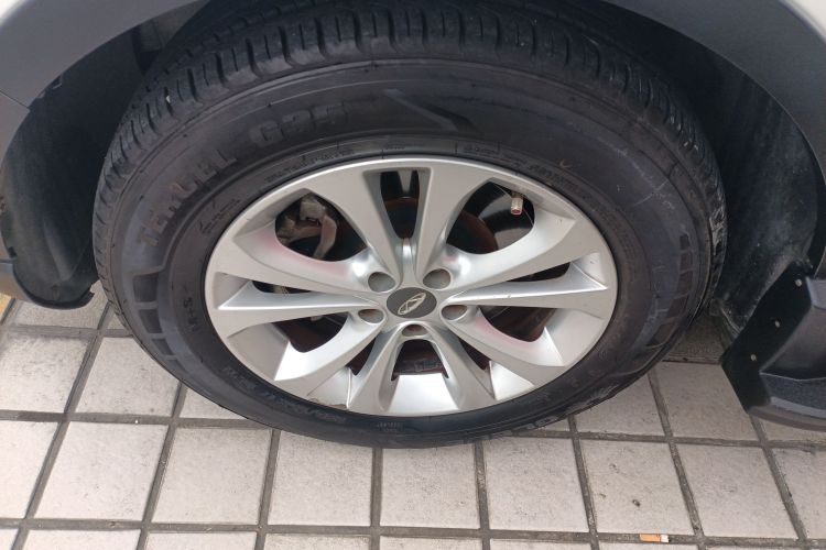 奇瑞 瑞虎5 2014款 2.0L CVT家尊版车身外观6007