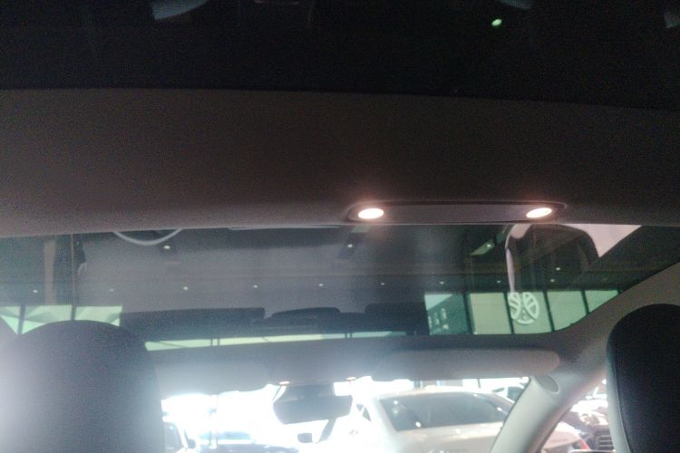 特斯拉 Model 3 2021款 标准续航后驱升级版 3D6中控内饰22