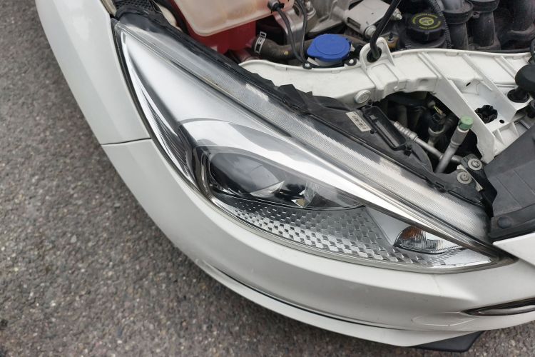 福特 福克斯 2017款 两厢 1.6L 手动舒适型智行版车身外观6006