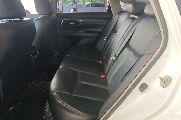 日产 天籁 2016款 改款 2.0L XL舒适版中控内饰7004