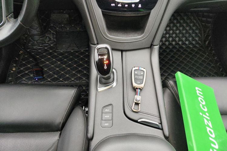 凯迪拉克XT5 2016款 28T 四驱豪华型中控内饰18