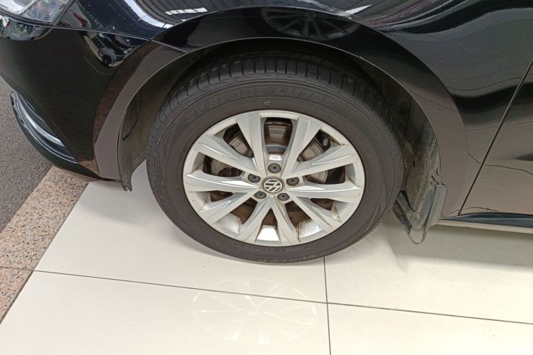 大众 朗逸 2015款 1.6L 自动舒适版车身外观35