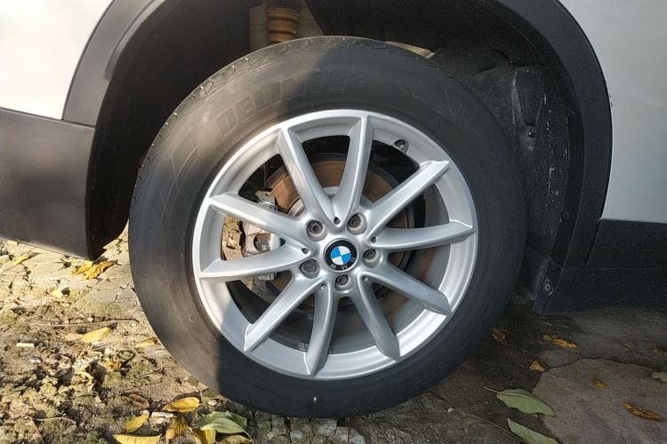 宝马X1 2018款 sDrive18Li 时尚型车身外观6008