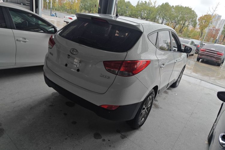 北京现代ix35 2015款 2.0L 自动两驱舒适型 国V车身外观7