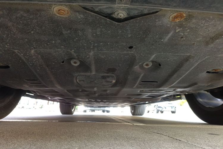 鸿蒙智行 问界M7 2024款 1.5T 后驱Plus版 5座局部细节9008