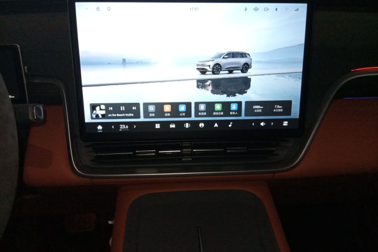 东风奕派 eπ008 2024款 210Max增程版 6座中控内饰16