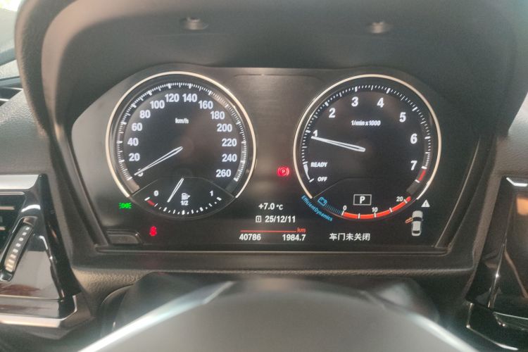 宝马1系 2023款 120i M运动版中控内饰14