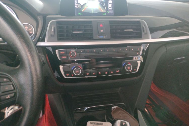 宝马3系 2016款 320Li 时尚型中控内饰16