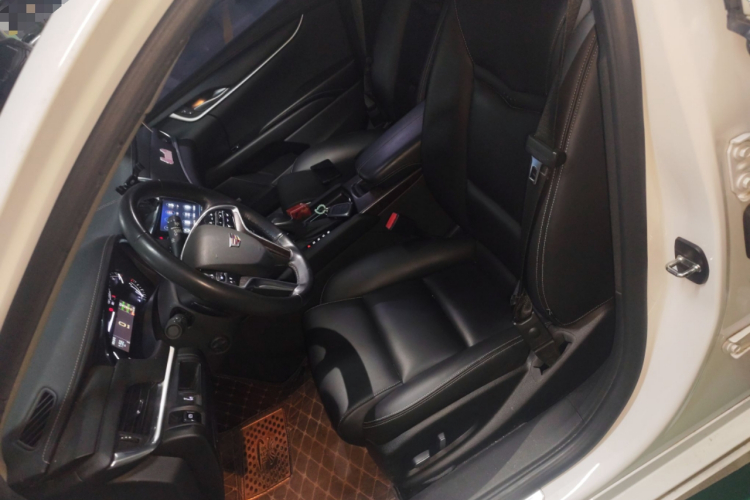 凯迪拉克XTS 2018款 28T 技术型中控内饰19