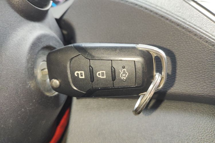 福特 福睿斯 2015款 1.5L 手动时尚型中控内饰7001