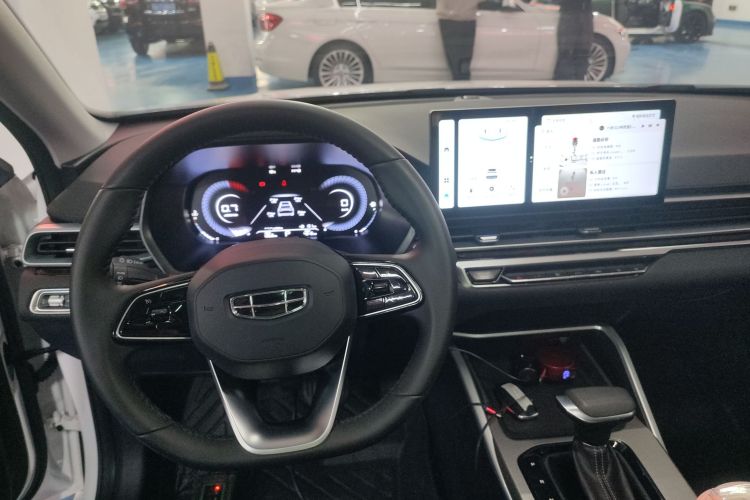 吉利汽车 帝豪 2023款 第4代冠军版 1.5L CVT尊贵型中控内饰12