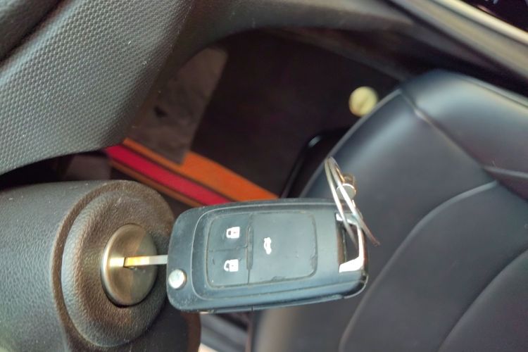 雪佛兰 科鲁泽 2019款 Redline 320T 双离合欢快版 国VI中控内饰11