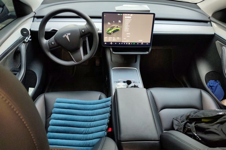 特斯拉 Model Y 2024款 后轮驱动版中控内饰12