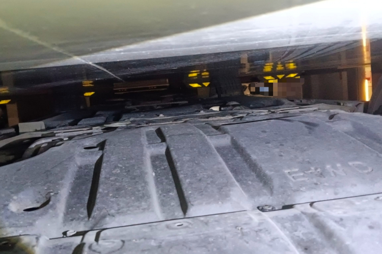 英菲尼迪Q70 2019款 Q70L 2.0T 精英版 PLUS局部细节9008